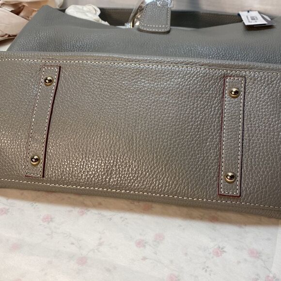 Dooney & Bourke NWT Logo Lock Shoulder Gray Bag - Picture 10 of 16